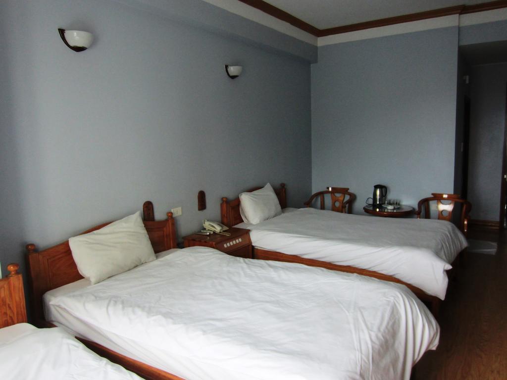 Hotel Green Bay Ha Long Pokoj fotografie